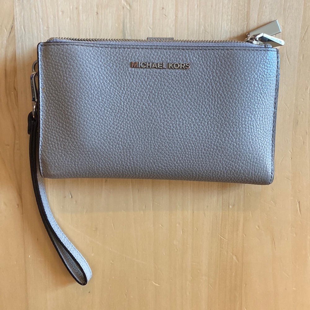 Michael Kors Wallet/Wristlet